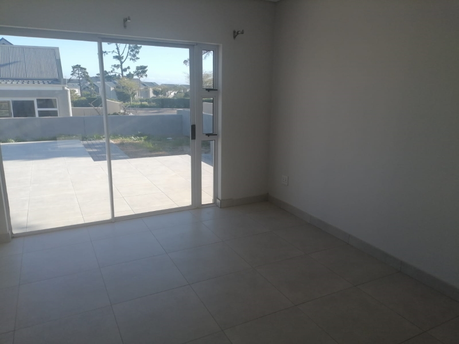 3 Bedroom Property for Sale in Somerset Lakes Western Cape